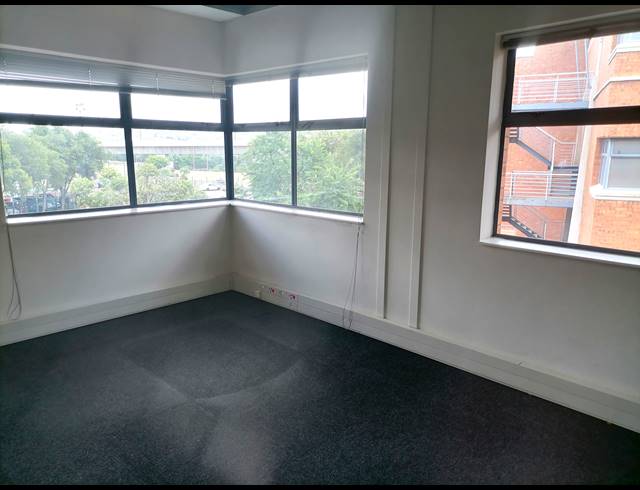 477M² CO-WORKING SPACE TO LET IN DIE HOEWES